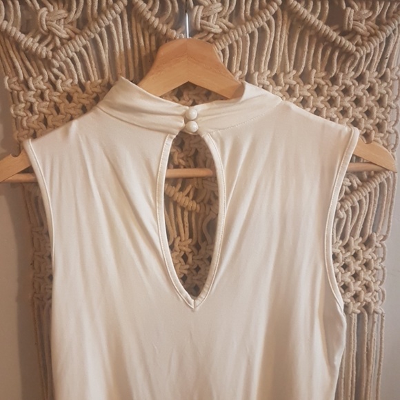 White onsie - Picture 2 of 3